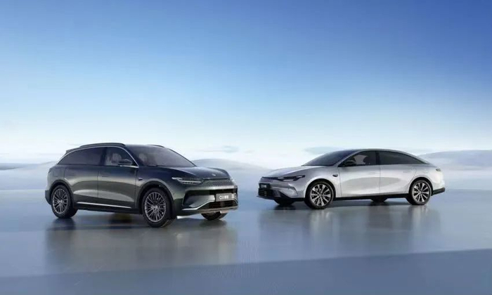 零跑C01—C11超级增程双车