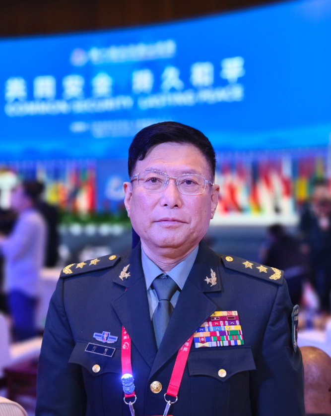 何雷中将中美两国两军关系出现遇冷状况责任完全在美方