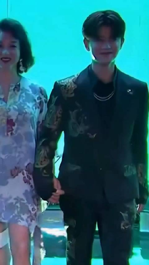 任嘉伦的舞者和新舞林大会都好喜欢