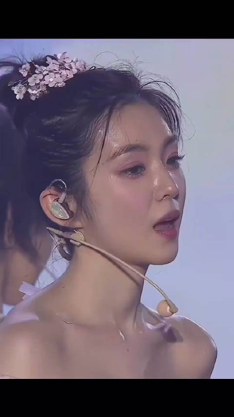 香汗淋漓的裴珠泫