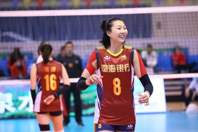 球迷调侃直接颁奖,世俱夺冠是目标|杨艺|天津女排|袁心玥_新浪新闻