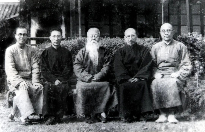 1947年4月，方介堪（左二）与夏承焘、马一浮、马公愚等合影