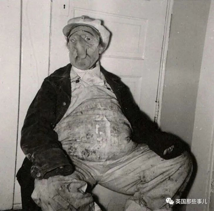 百年前的万圣节装扮能有多恐怖?这波老照片,简直噩梦素材啊!