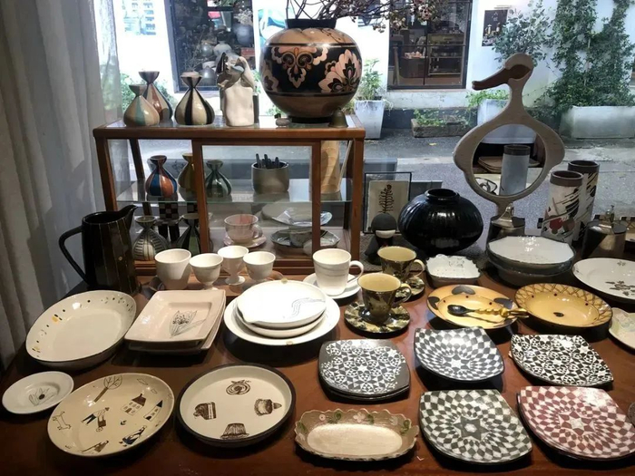 景德镇雕塑瓷厂，新零售商业评论摄