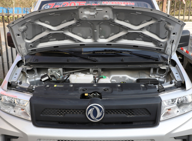 标配6个车轮载重达1775kg东风小康d71比长安跨越王更值