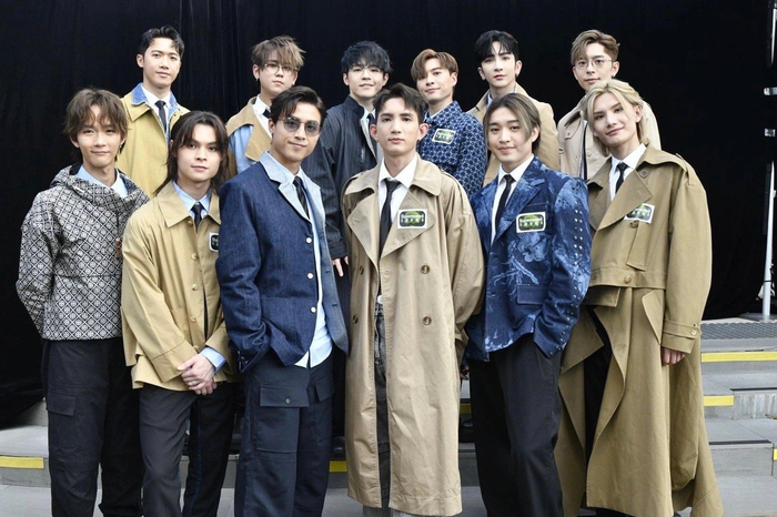 一键查询香港顶流男团mirror的受众群体|男团|受众|一键_新浪新闻