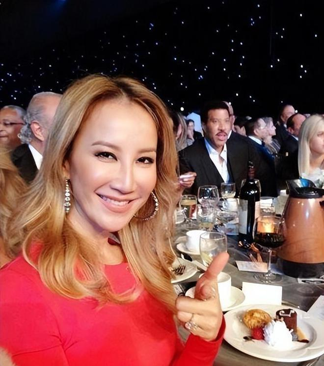 姐姐证实李玟两次轻生得知老公出轨马上立遗嘱弥留时老公才到