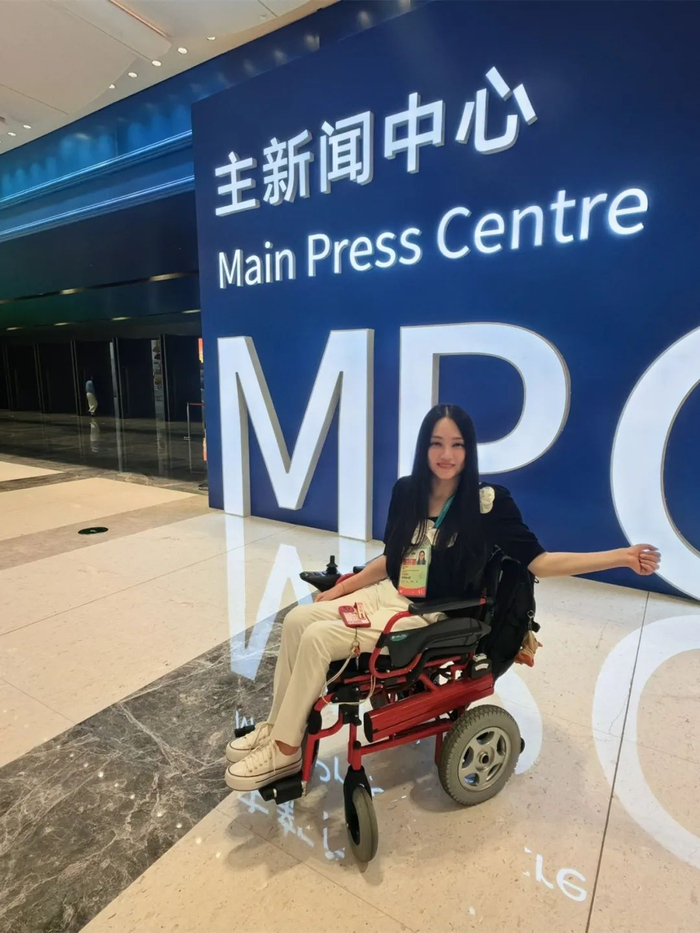 志愿服务|董明|武汉软件工程职业学院_新浪新闻