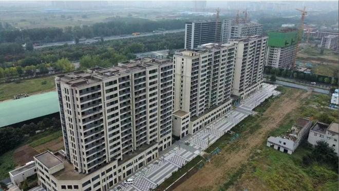 郑州龙湖一号楼盘。&nbsp; &nbsp;受访者供图