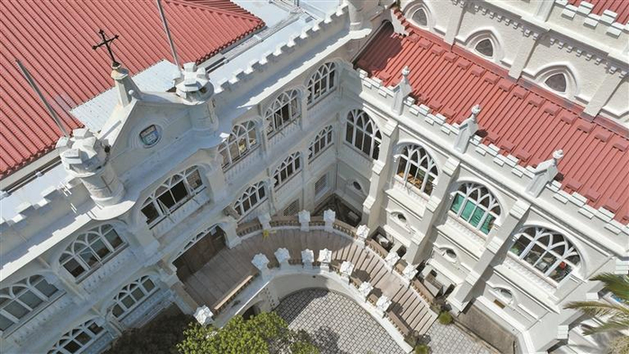 香港大学大学堂外部另一种大学之大