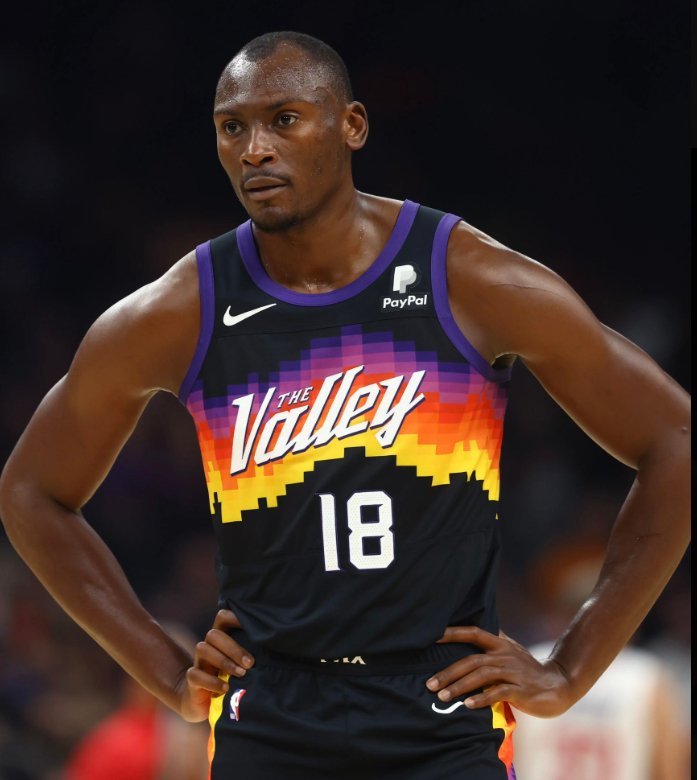 灰熊宣布签下比永博,上赛季场均14分钟送1.4帽|永博|灰熊|上赛季_新浪