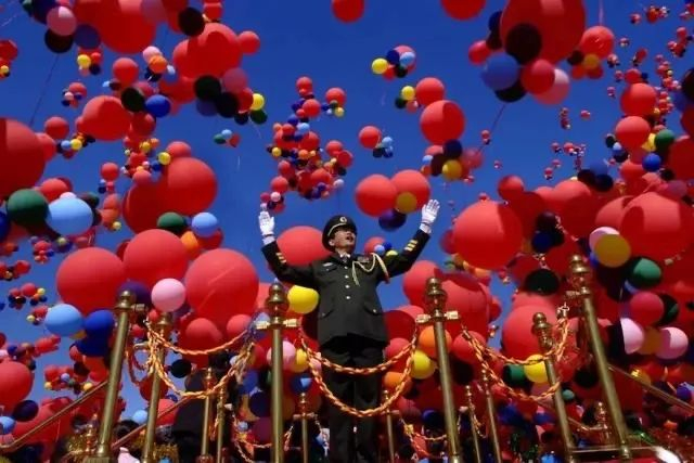 △于海在天安门广场指挥国歌演奏