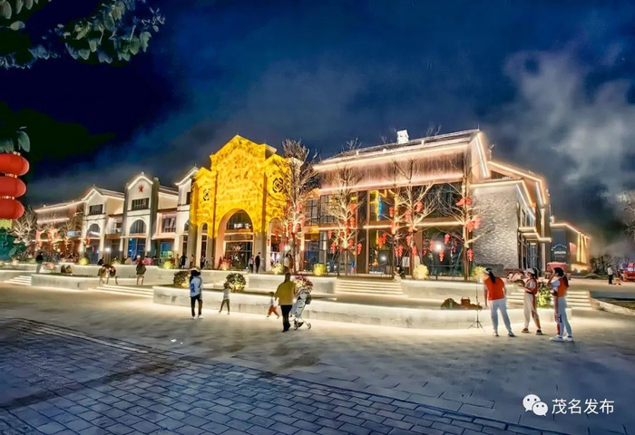 市民夜趁窦州墟。