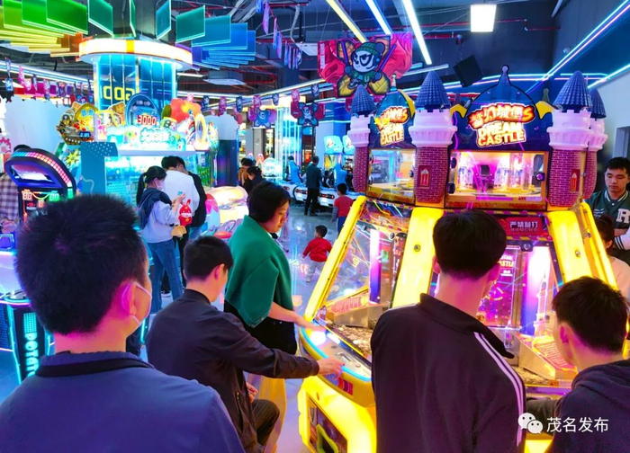 窦州墟游乐城。