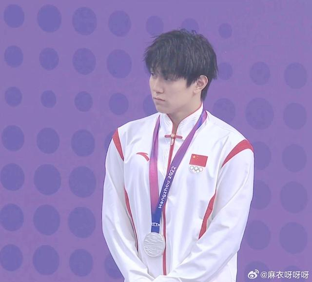 首先来说说男子组方面的情况,最抢眼的莫过于夺得4枚金牌的张展硕,07