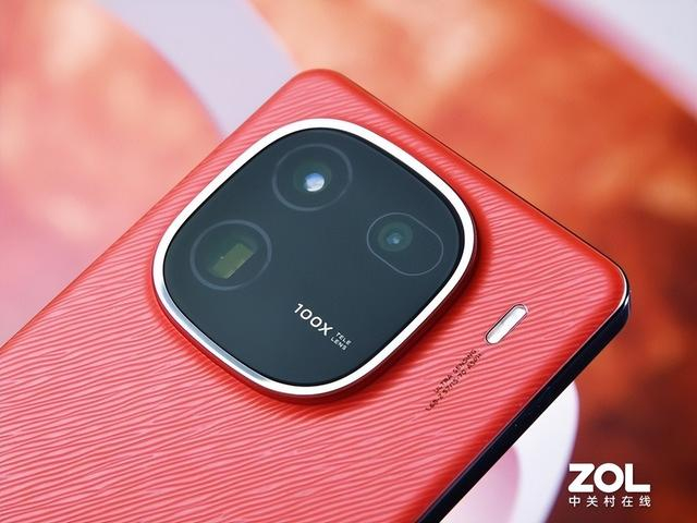 iqoo 12 图赏 风印纹理彰显燃途激情__财经头条