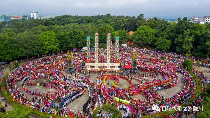 德宏陇川民族节庆拉满民族团结氛围