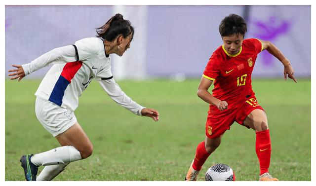 明白为什么水庆霞在女足世界杯,亚运会等比赛中不断使用32岁的娄佳慧