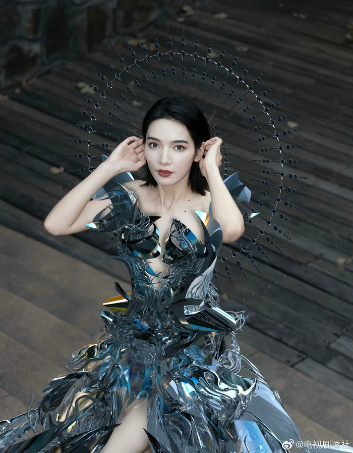 蒋欣 代斯哈妮克孜 麦迪娜迪丽热巴 佟丽娅女娲毕设 古力娜扎