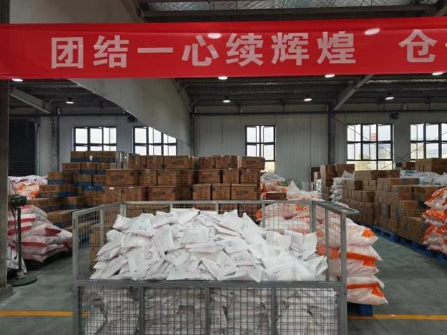 ▲大促至今，莲花味精的爆款单品已经累计卖出了12万包。（受访者供图）