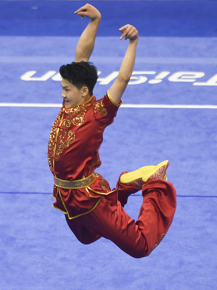 武术套路大学组男子自选长拳赛况