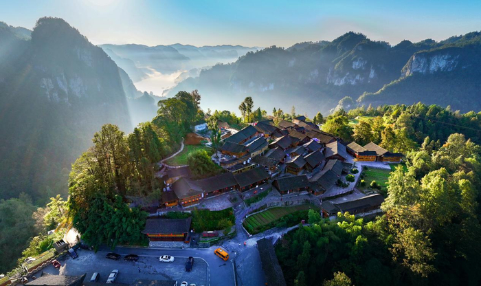 大湖之南从十八洞出发看湖南之为见中国之治