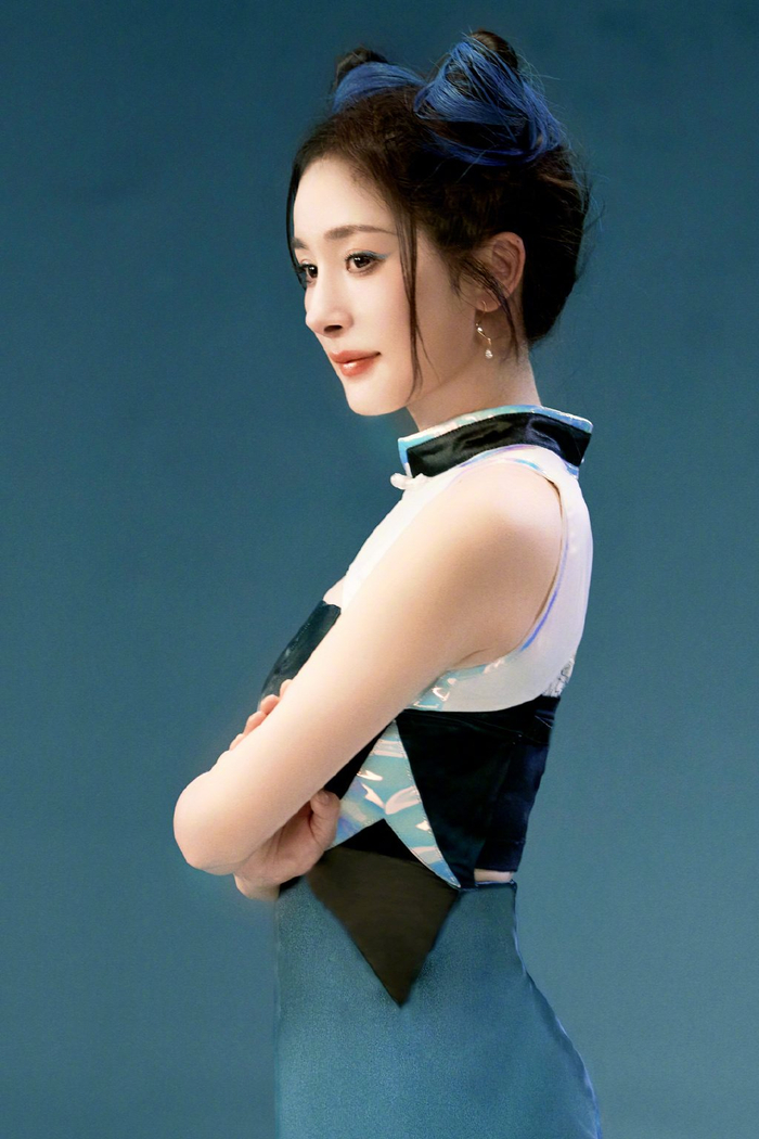 杨幂真的各种造型都能驾驭的住,丸子头古灵精怪,又可爱又飒……|杨幂