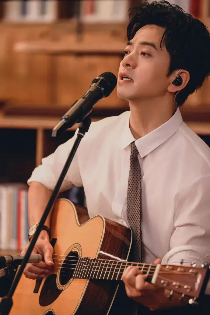 比成功更酷大家都觉得李健是一位好歌手,但其实他更是一位好的生活家