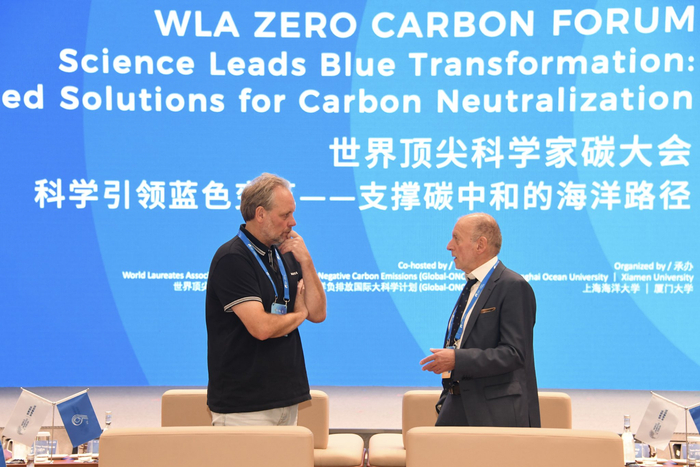 极端天气或成常态沃尔夫奖得主亚基实现双碳目标要拿出登月雄心