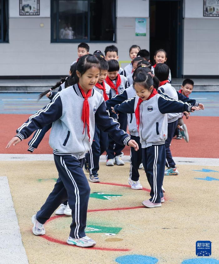 浙江湖州:多举措保障中小学"课间十分钟"|中小学|浙江省|体育_新浪