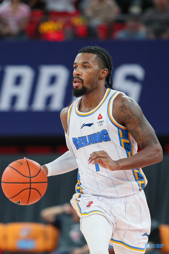 莱登:埃文斯的手感比较低迷 但我们还是非常相信他 一直相信到底|莱登