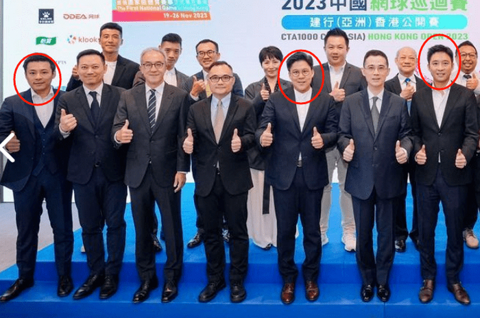 看了霍启刚三兄弟的合照,终于知道霍启刚为什么是接班人了