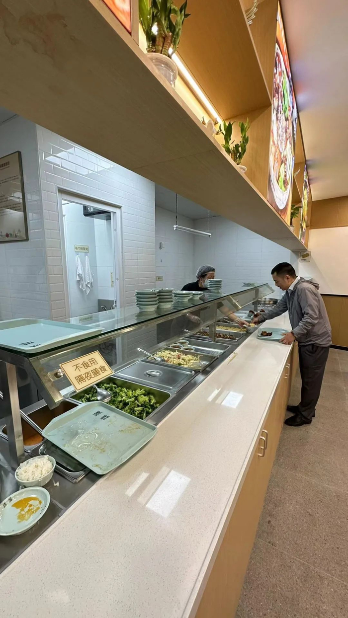 闵行首家无烟社区食堂建成开放,本月底可供一日三餐|闵行区|食堂|社区