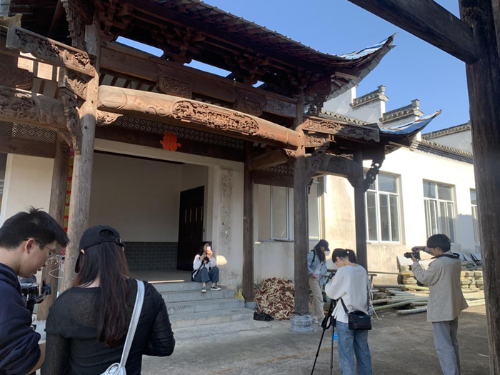 绩溪县上庄镇用镜头记录千年上庄寻觅雕刻时光的徽风皖韵
