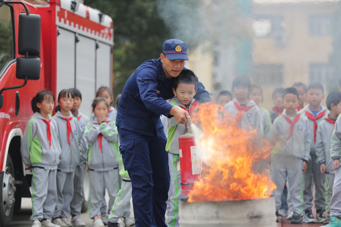 湖州钟管上好消防安全课