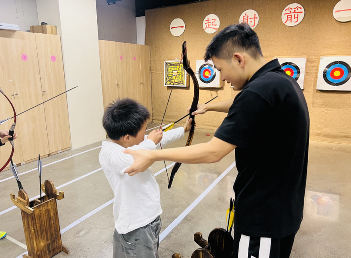 【活动回顾】扬子小记者学习射箭文化 体验射箭的魅力|射箭_新浪新闻