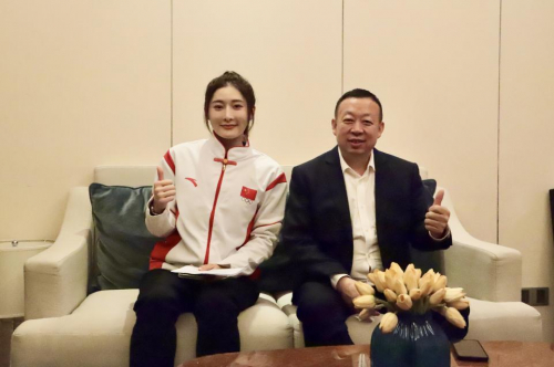 品牌升级，世界散打冠军刘汉凤为车配宝“冠军品质”代言|武术|国货|精神|百易|合作_新浪新闻