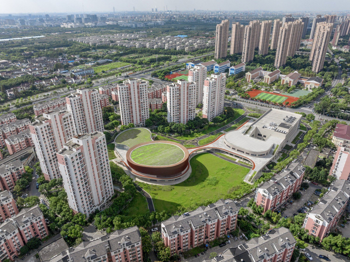 上海三林懿德社区文体中心镶嵌在社区当中的一站式体育公园三益中国