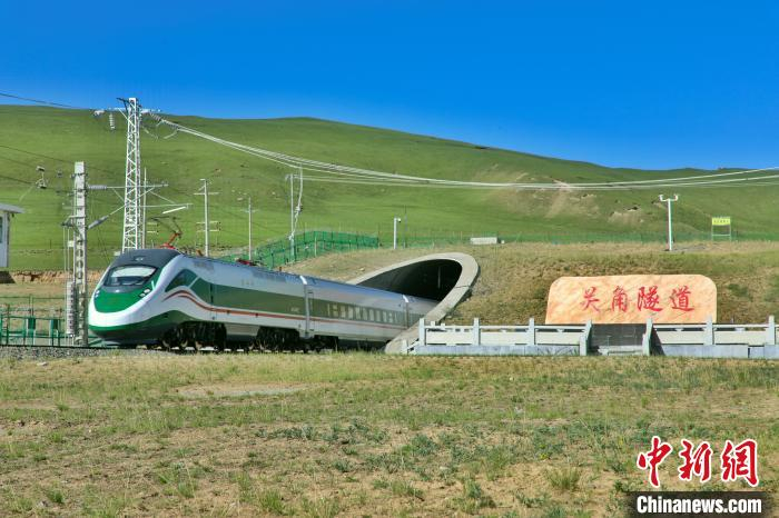 青藏铁路西格段"复兴号"动车组11月10日起开通计次票|西宁市|到站