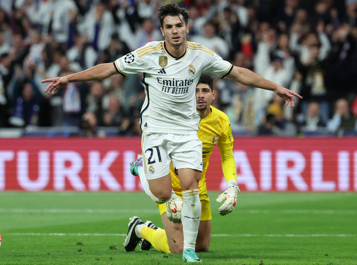 足球——欧冠联赛:皇马胜布拉加|欧冠联赛|迪亚斯|皇马_新浪新闻