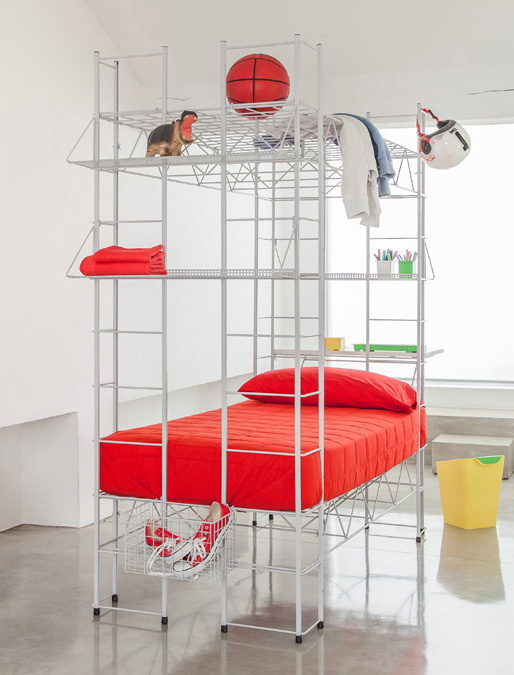 1979年获奖， “生活空间”儿童床 布鲁诺·穆纳里为Robots公司设计，1971年 床 ©_Mimmo Capurso