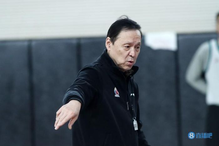 张德贵:福建队的外线超常发挥 希望球迷继续支持四川男篮|张德贵|四川