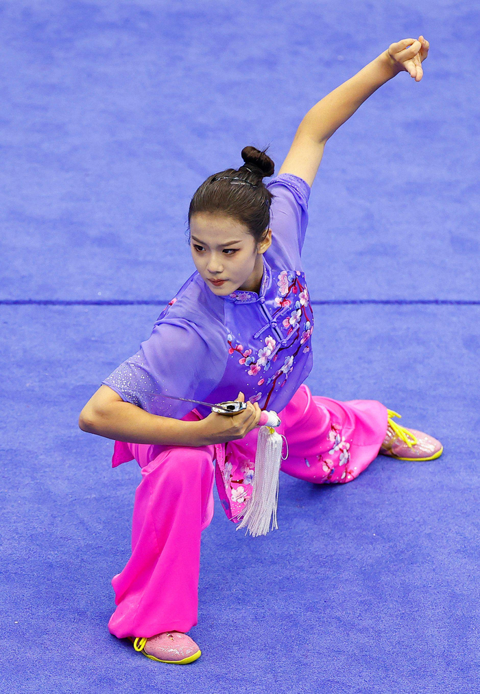 武术套路——中学组女子自选剑术赛况|武术|剑术|北京_新浪新闻