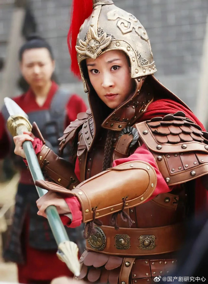 内96女星的女将军造型,谁更有英气些?|将军_新浪新闻