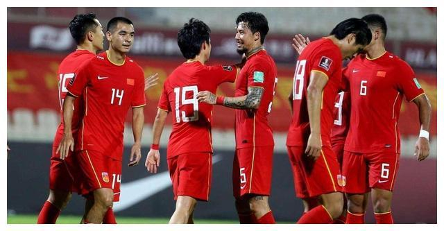 国足新阵容亮相,4名留洋球员集结亚洲杯!|国足|晋级|阵容_新浪新闻