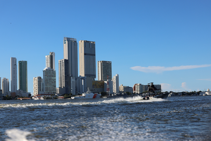 组图:卡塔赫纳港口风光|卡塔赫纳|唐薇_新浪新闻