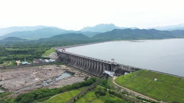 东方大广坝旅游风景区图片