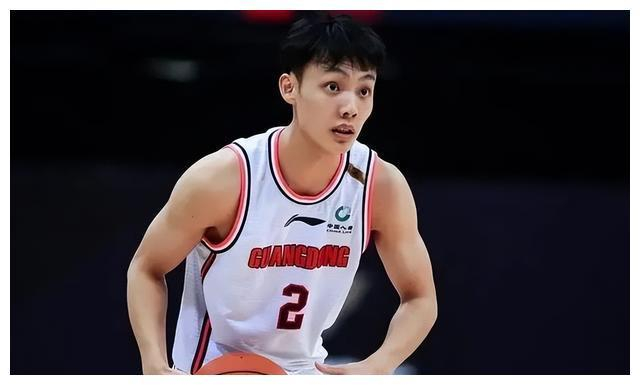 杜锋全力维护,徐杰暂作牺牲品|沃特斯|徐杰|广东男篮_新浪新闻