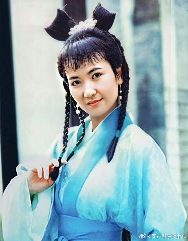 啊,我不会是最后一个知道青儿还有名字,名字是岑碧青的吧|贾青_新浪