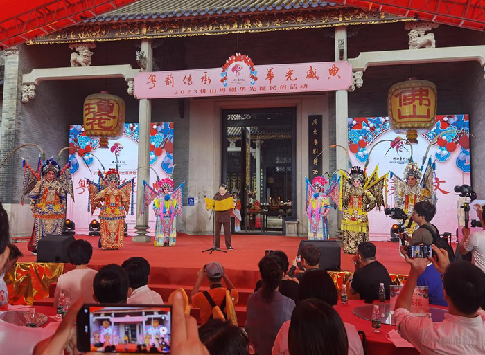 李淑勤,小神鹰,梁耀安,崔玉梅等著名粤剧表演艺术家,以及青年粤剧演员